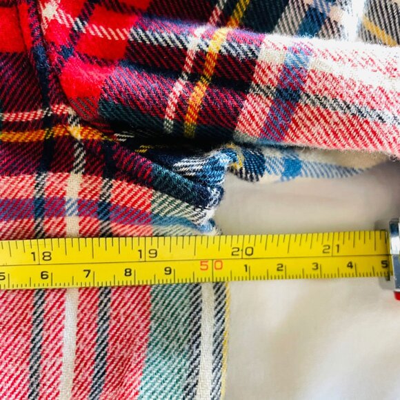 Gap Cropped Plaid Flannel Long Sleeve Shirt - Picture 13 of 16